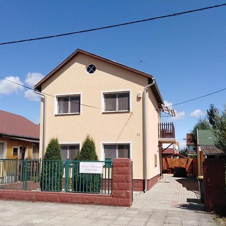 Arinza Apartman Vendeghaz Mezokovesd Luaran gambar