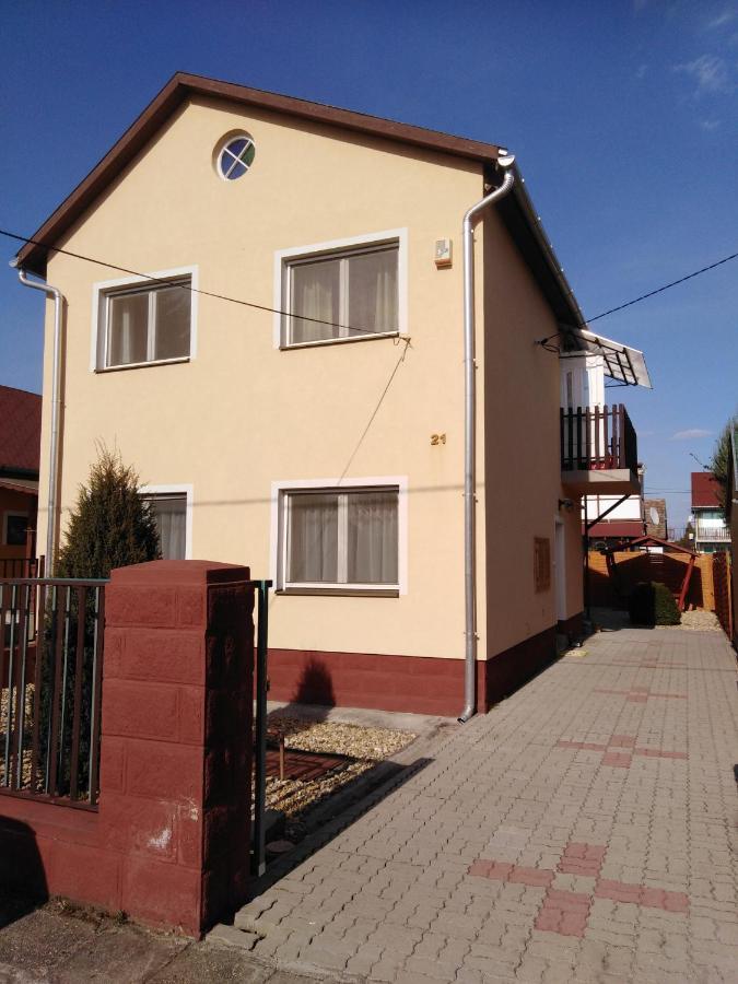 Arinza Apartman Vendeghaz Mezokovesd Luaran gambar
