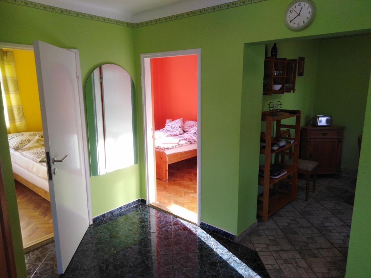 Arinza Apartman Vendeghaz Mezokovesd Luaran gambar
