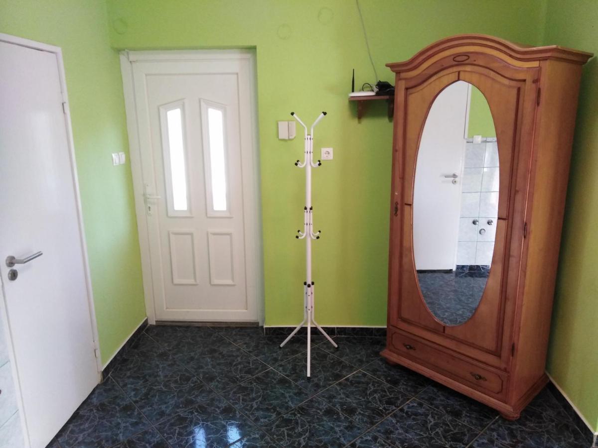Arinza Apartman Vendeghaz Mezokovesd Luaran gambar